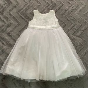 Girls White Dress Size 5